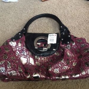 NWT Women's Magenta Crocodile Print Purse
